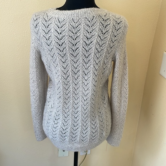 TALBOTS crème/silver size XS like new open knit pullover sweater acrylics/nylon - Picture 2 of 5